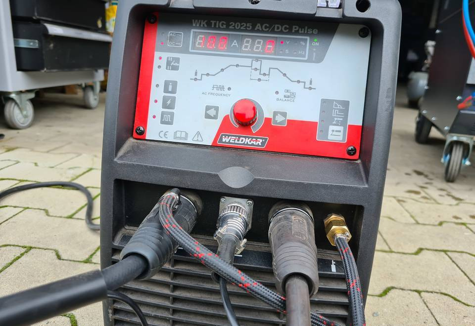 Spawarka Tig WELDKAR WK 2025 AC/DC Puls, 200A - Hegesztőberendezés: 1 kép. Spawarka Tig WELDKAR WK 2025 AC/DC Puls, 200A - Hegesztőberendezés: 1 kép.
