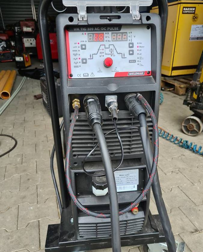 SpawarkaTig WELDKAR WK 320 AC/DC Puls, 320 A - Hegesztőberendezés: 2 kép. SpawarkaTig WELDKAR WK 320 AC/DC Puls, 320 A - Hegesztőberendezés: 2 kép.