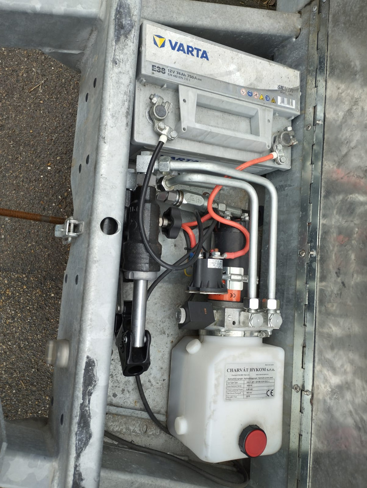 VEZEKO 400 x 187 3,5 t Absenkanhänger Huski 40.35 lízing VEZEKO 400 x 187 3,5 t Absenkanhänger Huski 40.35: 7 kép. VEZEKO 400 x 187 3,5 t Absenkanhänger Huski 40.35 lízing VEZEKO 400 x 187 3,5 t Absenkanhänger Huski 40.35: 7 kép.