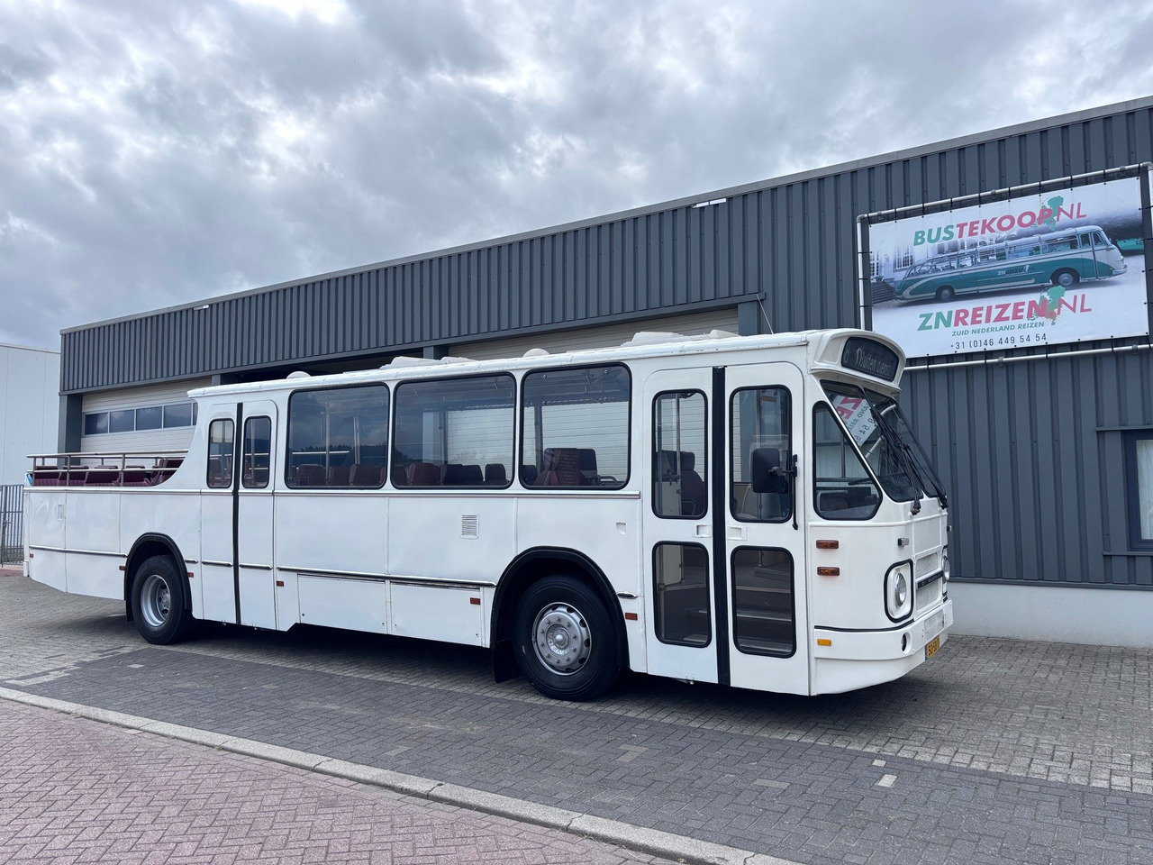 DAF Den Oudsten MB200 DKDL Cabriobus - Városi busz: 1 kép. DAF Den Oudsten MB200 DKDL Cabriobus - Városi busz: 1 kép.