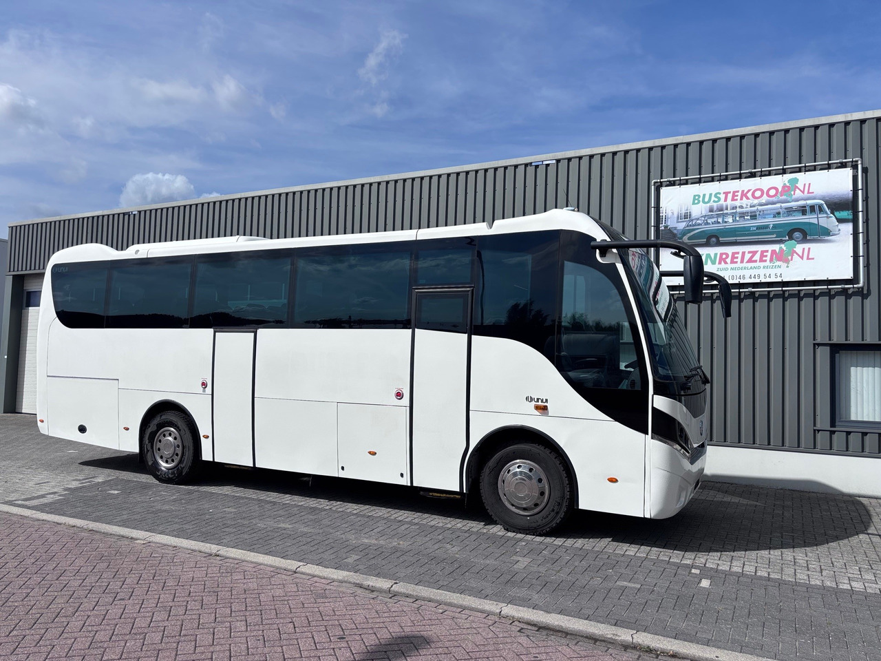 Mercedes ATEGO 1530 Touring GT / UNVI - Távolsági busz: 1 kép. Mercedes ATEGO 1530 Touring GT / UNVI - Távolsági busz: 1 kép.
