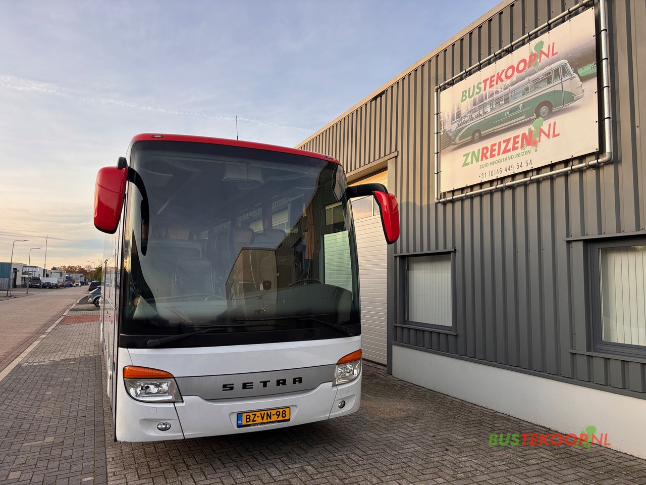 SETRA S 415GT-HD - Távolsági busz: 2 kép. SETRA S 415GT-HD - Távolsági busz: 2 kép.