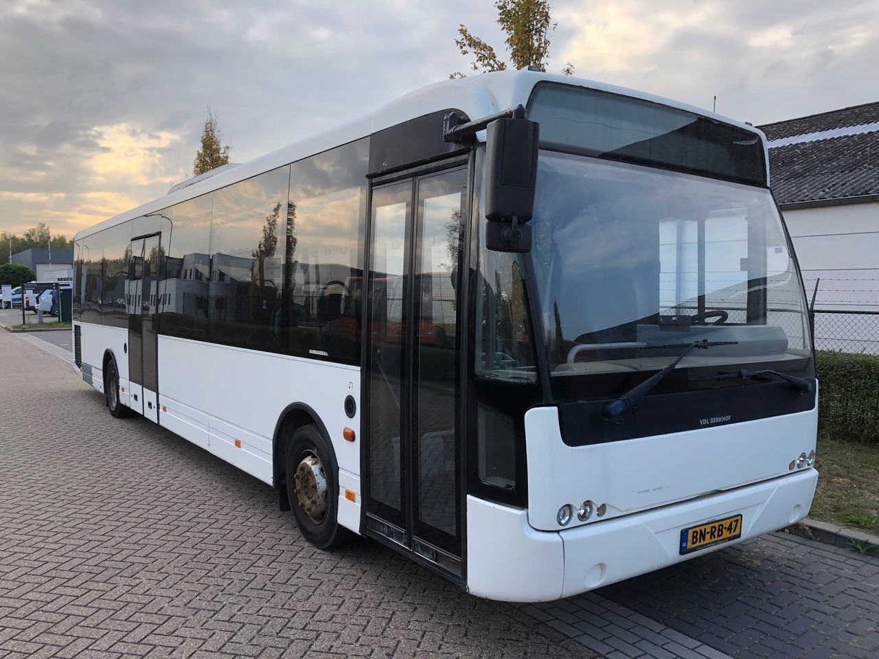 VDL Berkhof Ambassador 200, Euro 3 - Városi busz: 1 kép. VDL Berkhof Ambassador 200, Euro 3 - Városi busz: 1 kép.