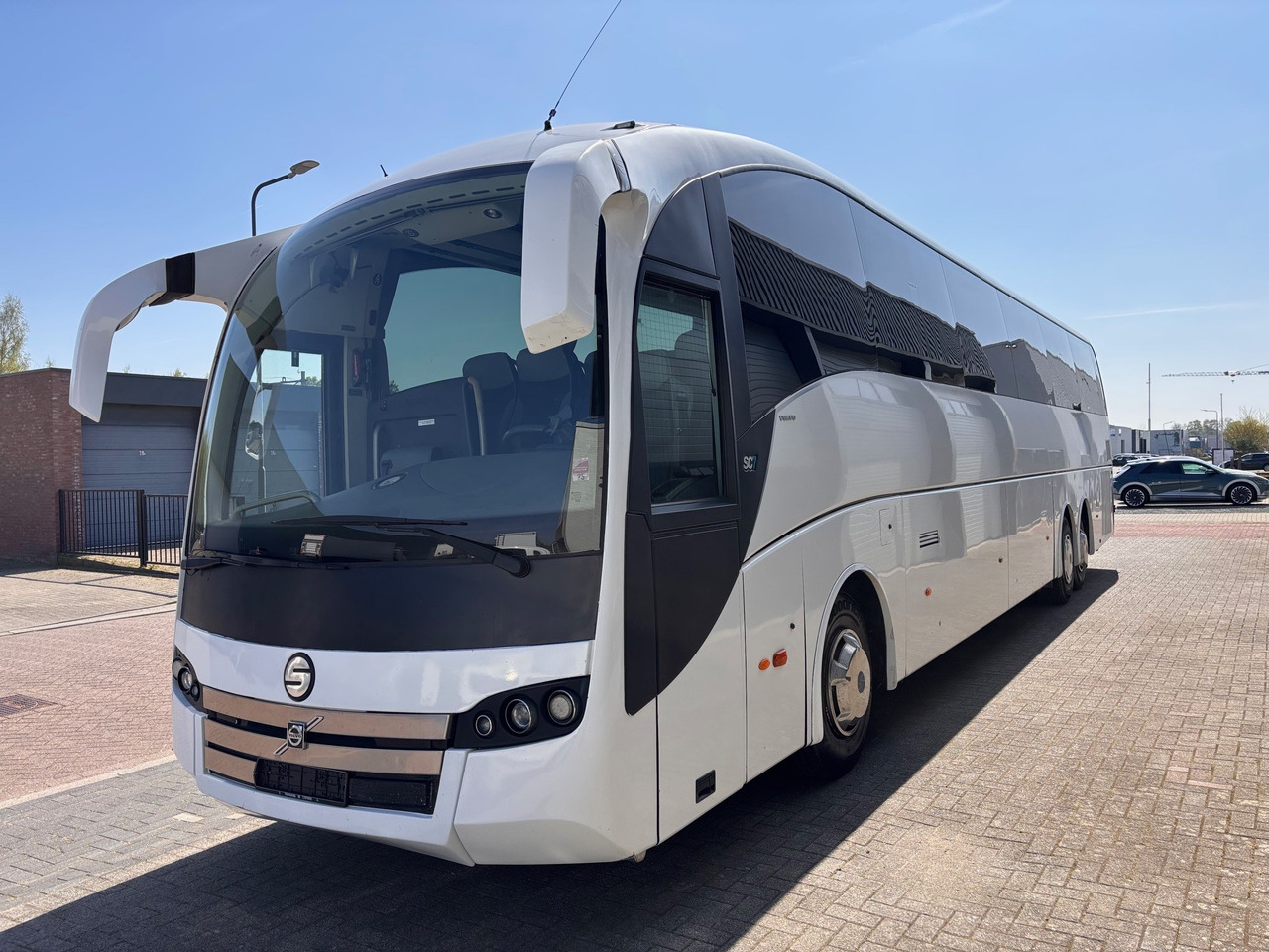 Volvo B11R SUNSUNDEGUI SC7, Euro 6. - Távolsági busz: 3 kép. Volvo B11R SUNSUNDEGUI SC7, Euro 6. - Távolsági busz: 3 kép.