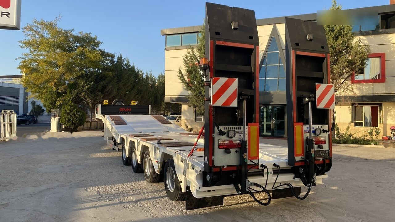GVN Trailer 4 AXLE HYDRAULIC PLATFORM LOWBED - Félpótkocsi mélybölcsős: 5 kép. GVN Trailer 4 AXLE HYDRAULIC PLATFORM LOWBED - Félpótkocsi mélybölcsős: 5 kép.
