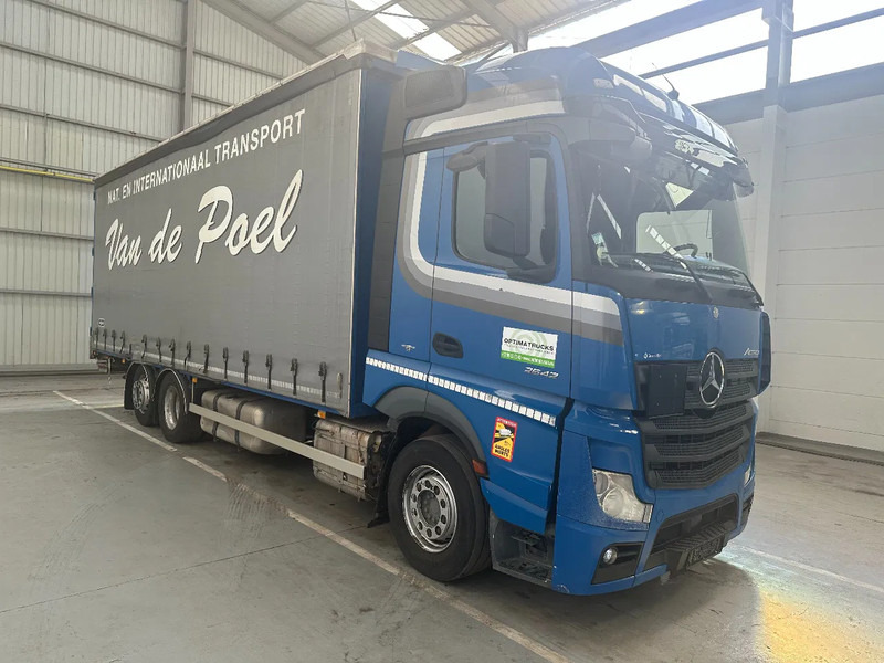 Mercedes-Benz Actros 2642 6x2 - Ponyvás teherautó: 4 kép. Mercedes-Benz Actros 2642 6x2 - Ponyvás teherautó: 4 kép.