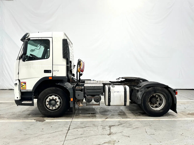 Volvo FM 370 - Nyergesvontató: 2 kép. Volvo FM 370 - Nyergesvontató: 2 kép.