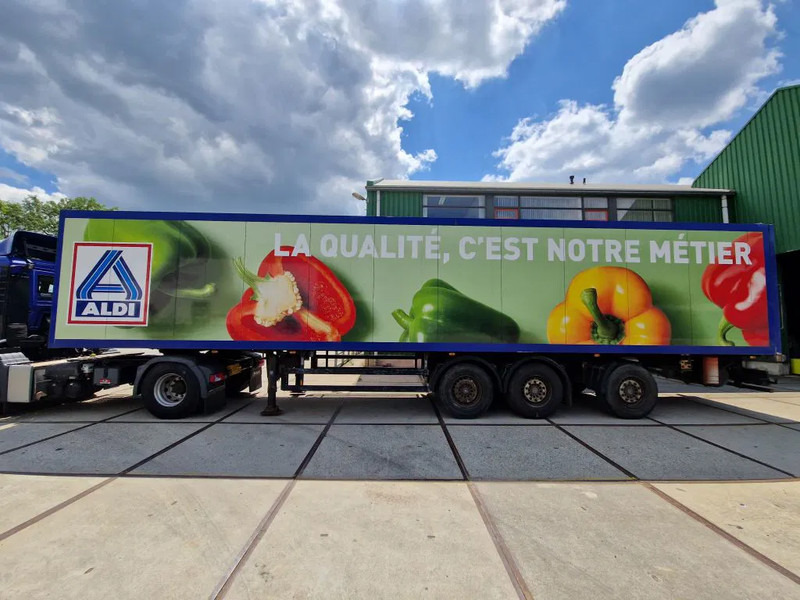 Schmitz Cargobull SKO 24 - Félpótkocsi dobozos: 4 kép. Schmitz Cargobull SKO 24 - Félpótkocsi dobozos: 4 kép.