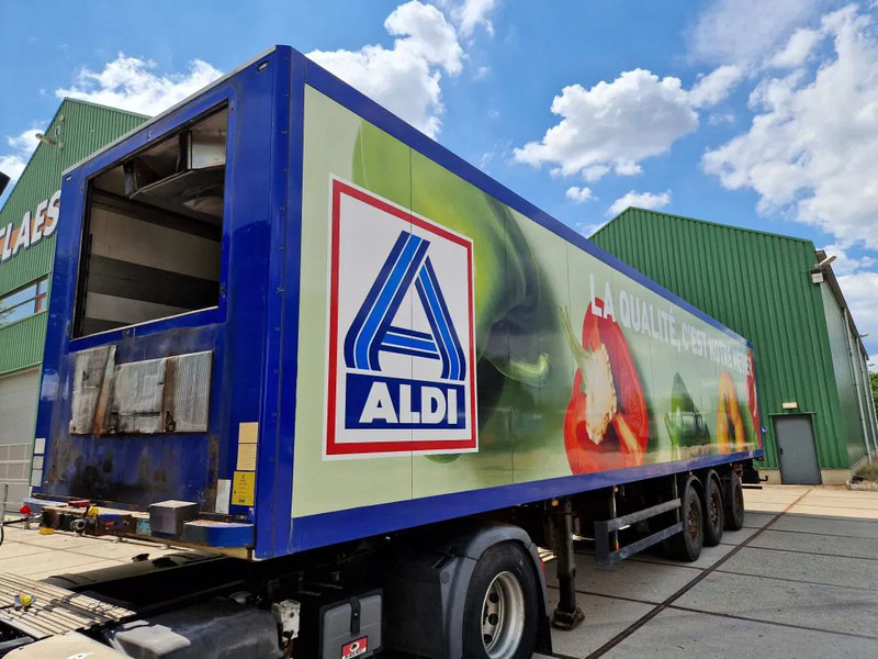 Schmitz Cargobull SKO 24 - Félpótkocsi dobozos: 1 kép. Schmitz Cargobull SKO 24 - Félpótkocsi dobozos: 1 kép.