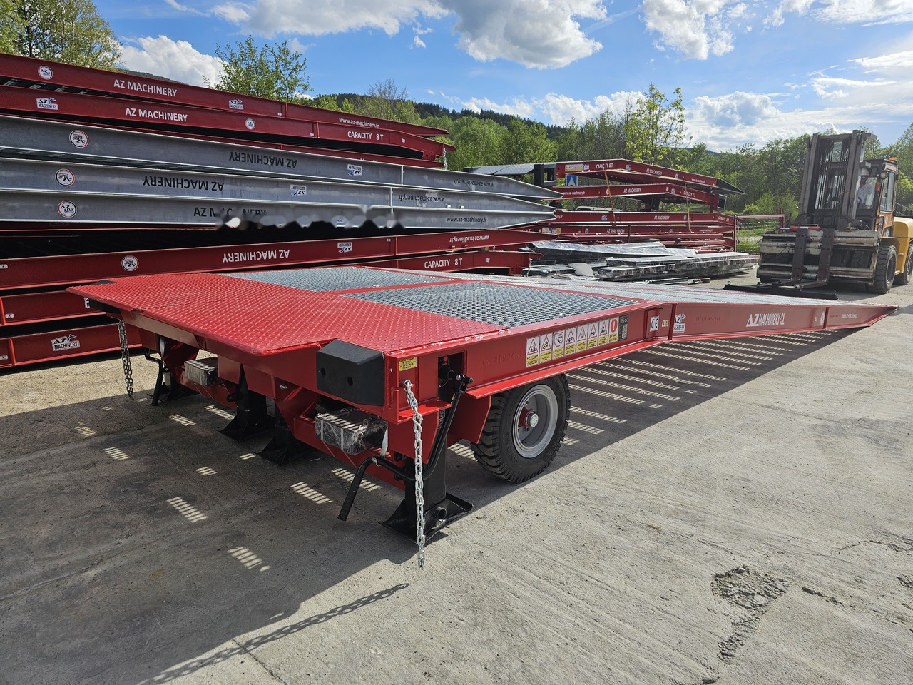 AZ RAMP KING VERSION, BIG FOOT LLO 25T mobile loading ramp - Rakodó rámpa: 1 kép. AZ RAMP KING VERSION, BIG FOOT LLO 25T mobile loading ramp - Rakodó rámpa: 1 kép.