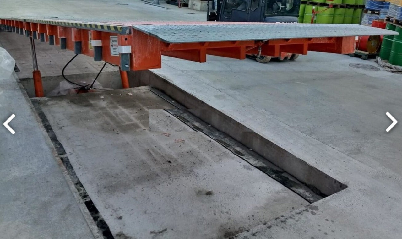 Embeded loading ramp-Buried loading ramp with tilting lip.AZ RAMP-EASY ST-10T - Rakodó rámpa: 3 kép. Embeded loading ramp-Buried loading ramp with tilting lip.AZ RAMP-EASY ST-10T - Rakodó rámpa: 3 kép.
