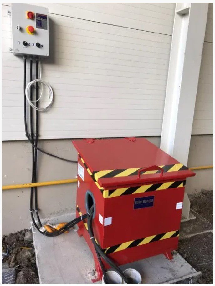 Embeded loading ramp-Buried loading ramp with tilting lip.AZ RAMP-EASY ST-10T - Rakodó rámpa: 4 kép. Embeded loading ramp-Buried loading ramp with tilting lip.AZ RAMP-EASY ST-10T - Rakodó rámpa: 4 kép.