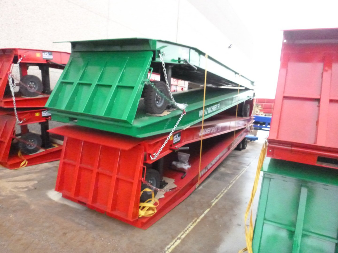 **RENTAL** Large Mobile dock ramp, uncouplable AZ RAMP - KING VERSION, BIG FOOT LLO 20 T - Rakodó rámpa: 5 kép. **RENTAL** Large Mobile dock ramp, uncouplable AZ RAMP - KING VERSION, BIG FOOT LLO 20 T - Rakodó rámpa: 5 kép.
