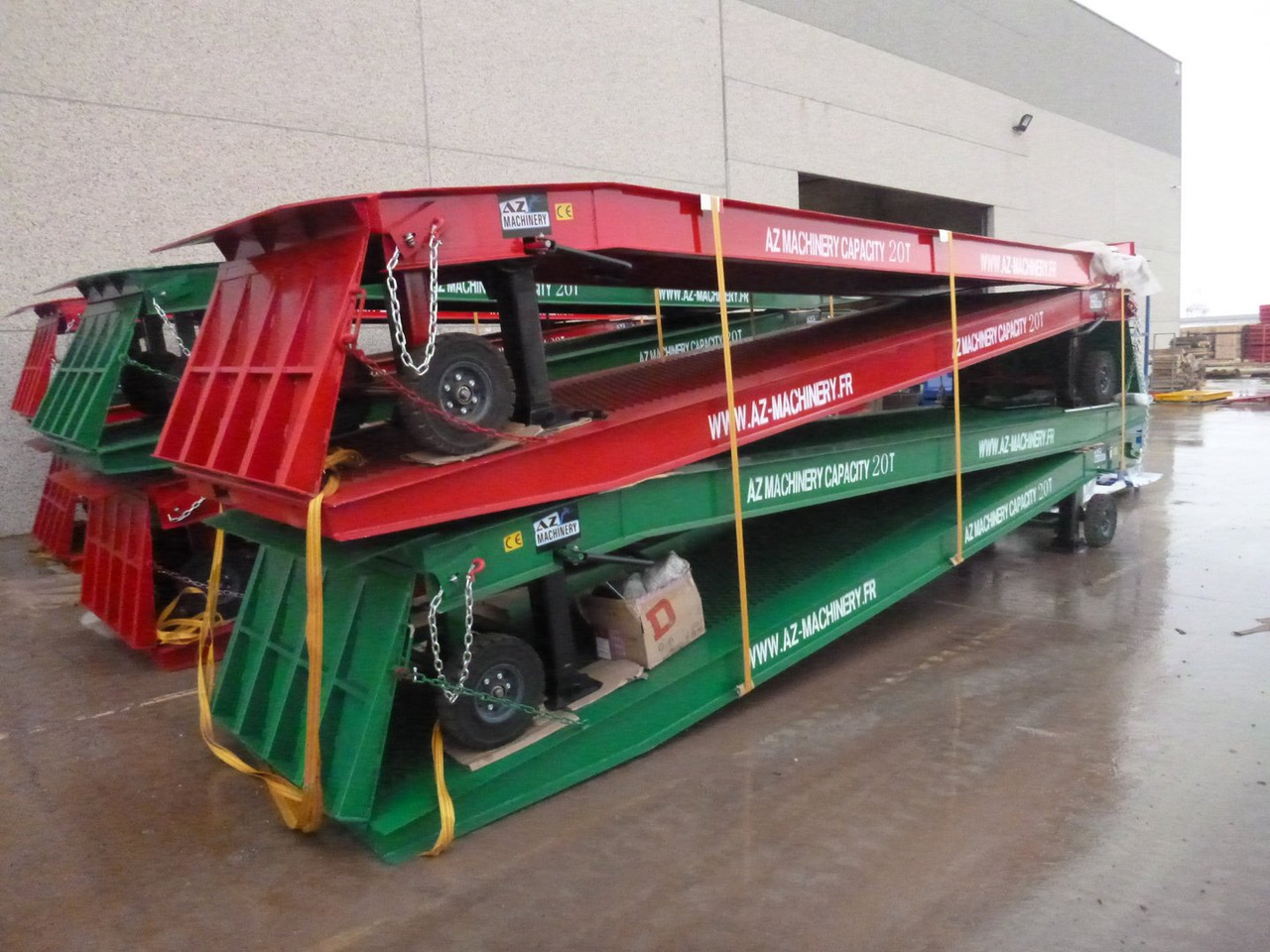 **RENTAL** Large Mobile dock ramp, uncouplable AZ RAMP - KING VERSION, BIG FOOT LLO 20 T - Rakodó rámpa: 4 kép. **RENTAL** Large Mobile dock ramp, uncouplable AZ RAMP - KING VERSION, BIG FOOT LLO 20 T - Rakodó rámpa: 4 kép.