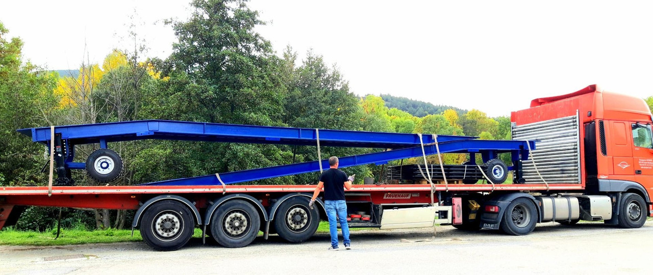 **RENTAL** Large Mobile dock ramp, uncouplable AZ RAMP - KING VERSION, BIG FOOT LLO 20 T - Rakodó rámpa: 3 kép. **RENTAL** Large Mobile dock ramp, uncouplable AZ RAMP - KING VERSION, BIG FOOT LLO 20 T - Rakodó rámpa: 3 kép.