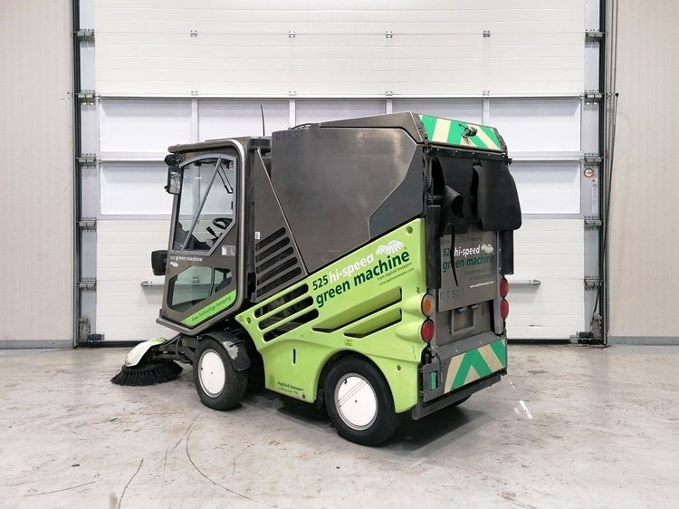 Used Street sweeper GREEN MACHINE - 525 HI-SPEED - Utcaseprő gép: 4 kép. Used Street sweeper GREEN MACHINE - 525 HI-SPEED - Utcaseprő gép: 4 kép.