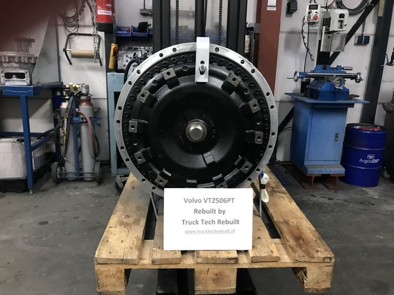 VT2506PT With or Without retarder / With or without second steering pump - Sebességváltó: 1 kép. VT2506PT With or Without retarder / With or without second steering pump - Sebességváltó: 1 kép.