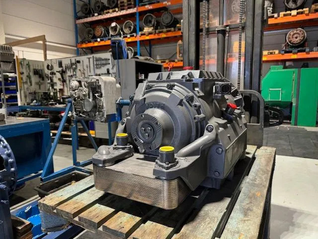 Voith 864-5 vol automatische versnellingsbak - Sebességváltó: 3 kép. Voith 864-5 vol automatische versnellingsbak - Sebességváltó: 3 kép.