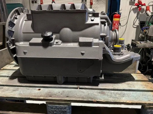 Voith 864-5 vol automatische versnellingsbak - Sebességváltó: 2 kép. Voith 864-5 vol automatische versnellingsbak - Sebességváltó: 2 kép.