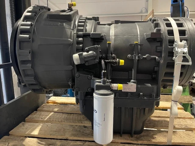 Volvo PT2519 22418, 22419 - Sebességváltó - Csuklós dömper: 2 kép. Volvo PT2519 22418, 22419 - Sebességváltó - Csuklós dömper: 2 kép.