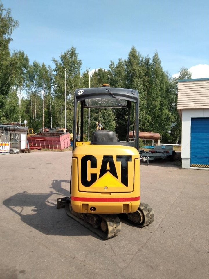 CAT 301.7 D - Minikotró: 3 kép. CAT 301.7 D - Minikotró: 3 kép.