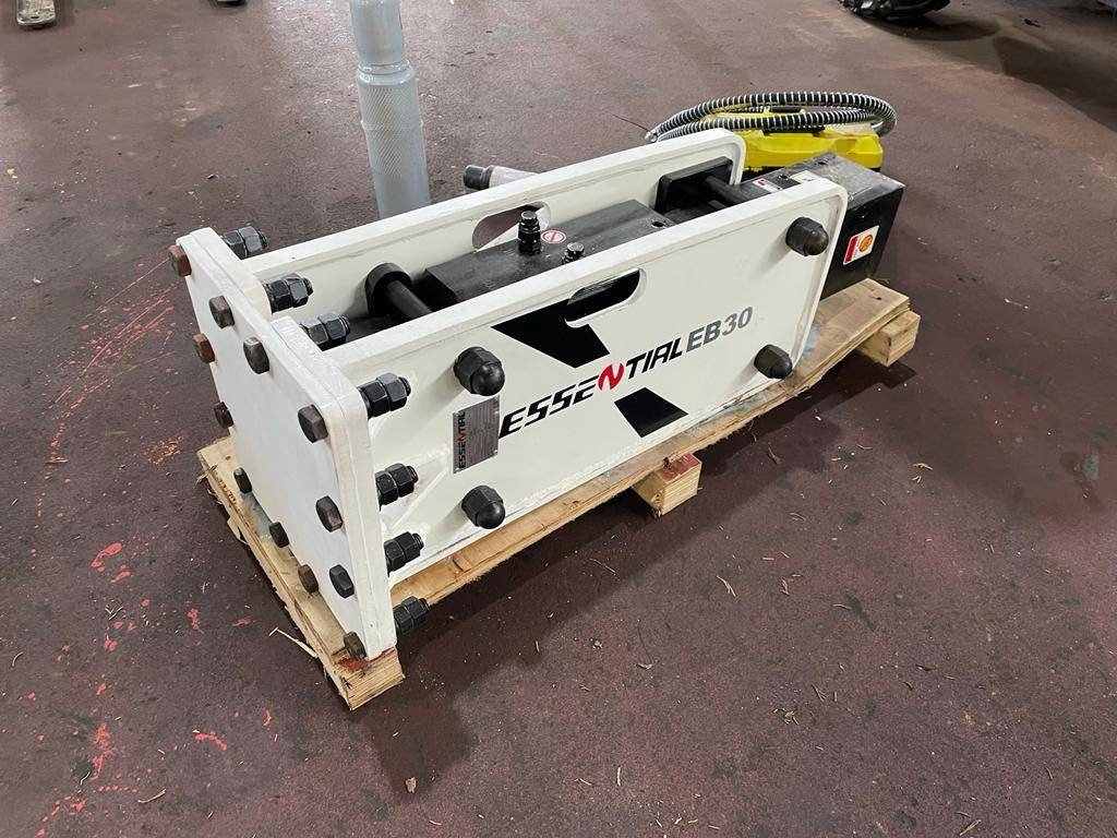 Essential EB30 - Hidraulikus törőfej - Építőipari gépek: 2 kép. Essential EB30 - Hidraulikus törőfej - Építőipari gépek: 2 kép.