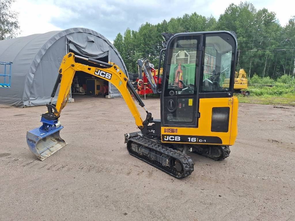 JCB C 16-1 - Minikotró: 4 kép. JCB C 16-1 - Minikotró: 4 kép.