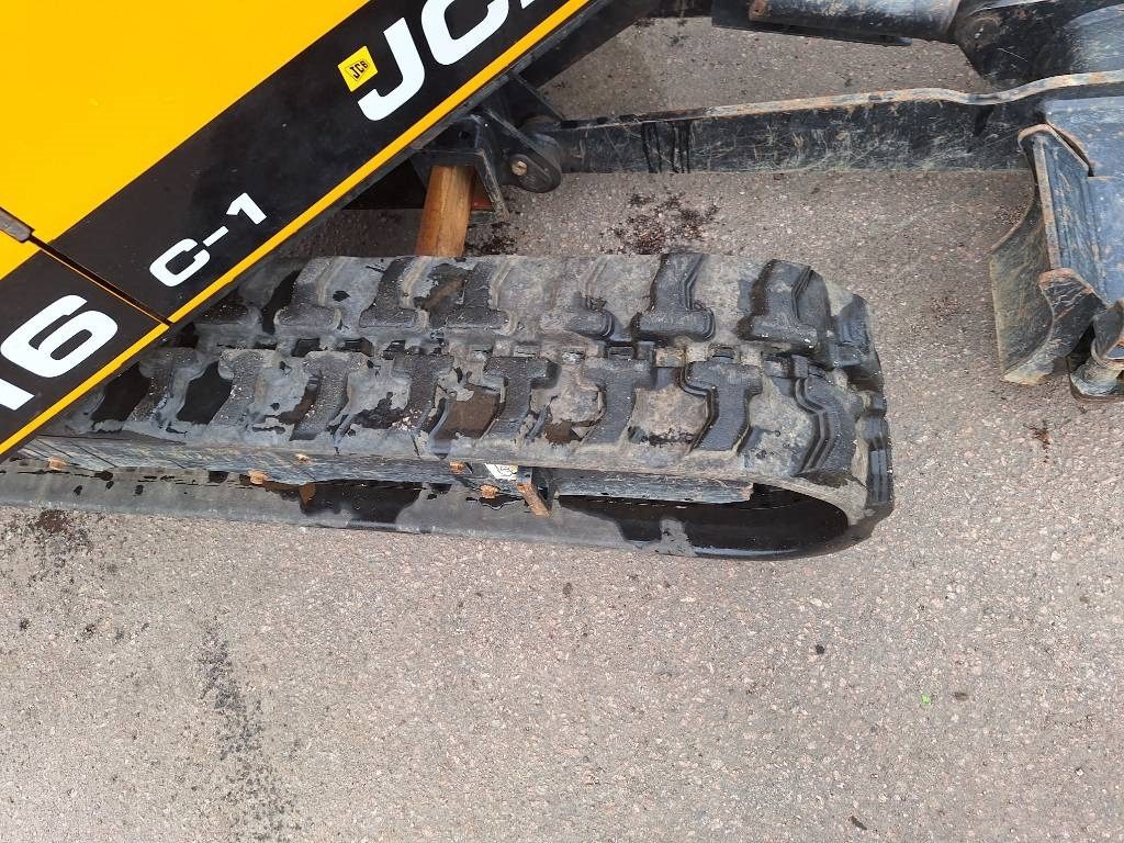 Új Minikotró JCB C 16-1: 16 kép.