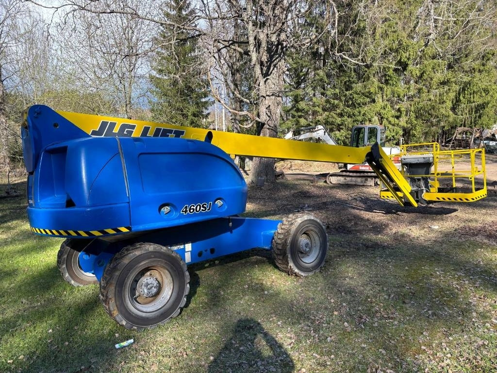 JLG 460 SJ - Személyemelő: 2 kép. JLG 460 SJ - Személyemelő: 2 kép.