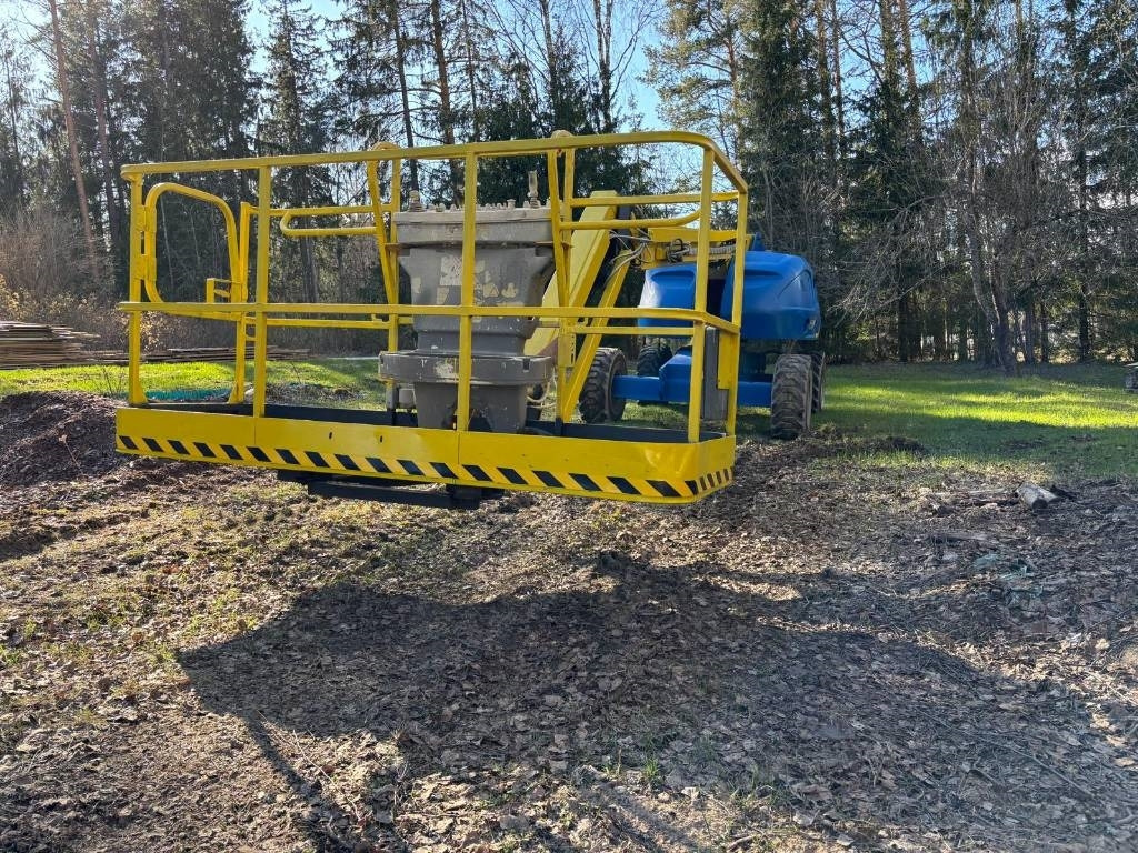 JLG 460 SJ - Személyemelő: 5 kép. JLG 460 SJ - Személyemelő: 5 kép.