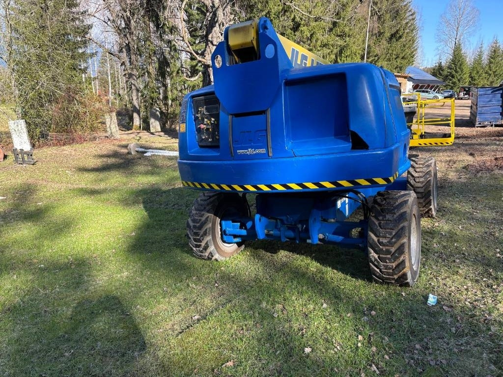 JLG 460 SJ - Személyemelő: 4 kép. JLG 460 SJ - Személyemelő: 4 kép.