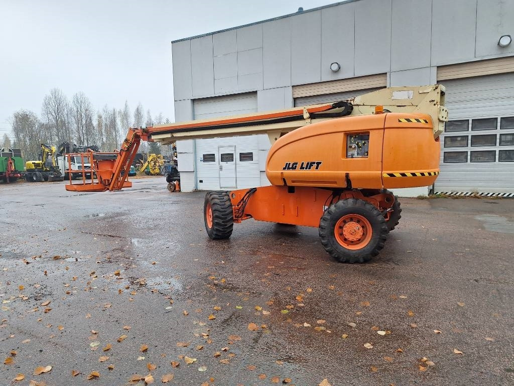 JLG 660 SJ 4x4x4 - Személyemelő: 5 kép. JLG 660 SJ 4x4x4 - Személyemelő: 5 kép.