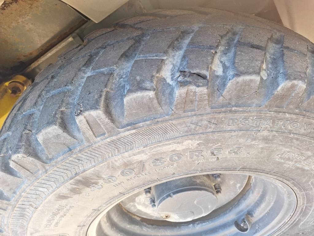 Gumikerekes homlokrakodó Kramer-allrad 780: 39 kép.