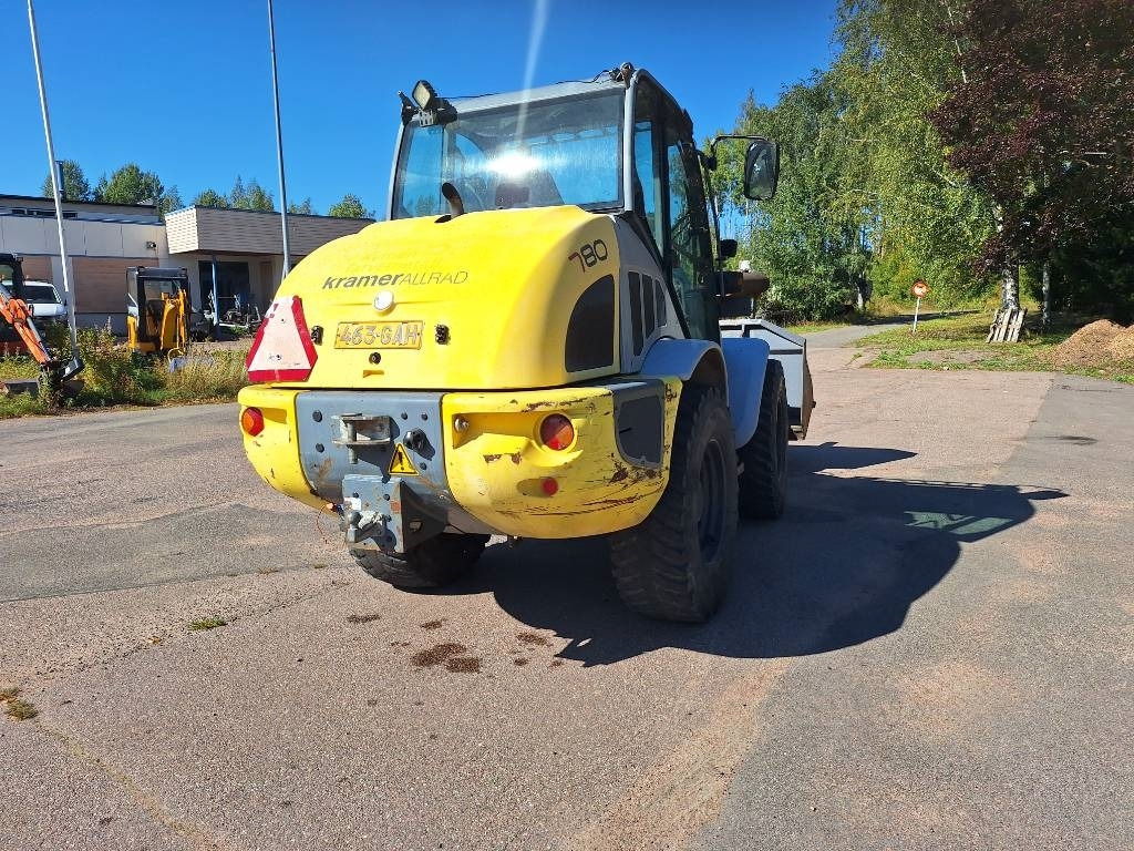 Gumikerekes homlokrakodó Kramer-allrad 780: 18 kép.