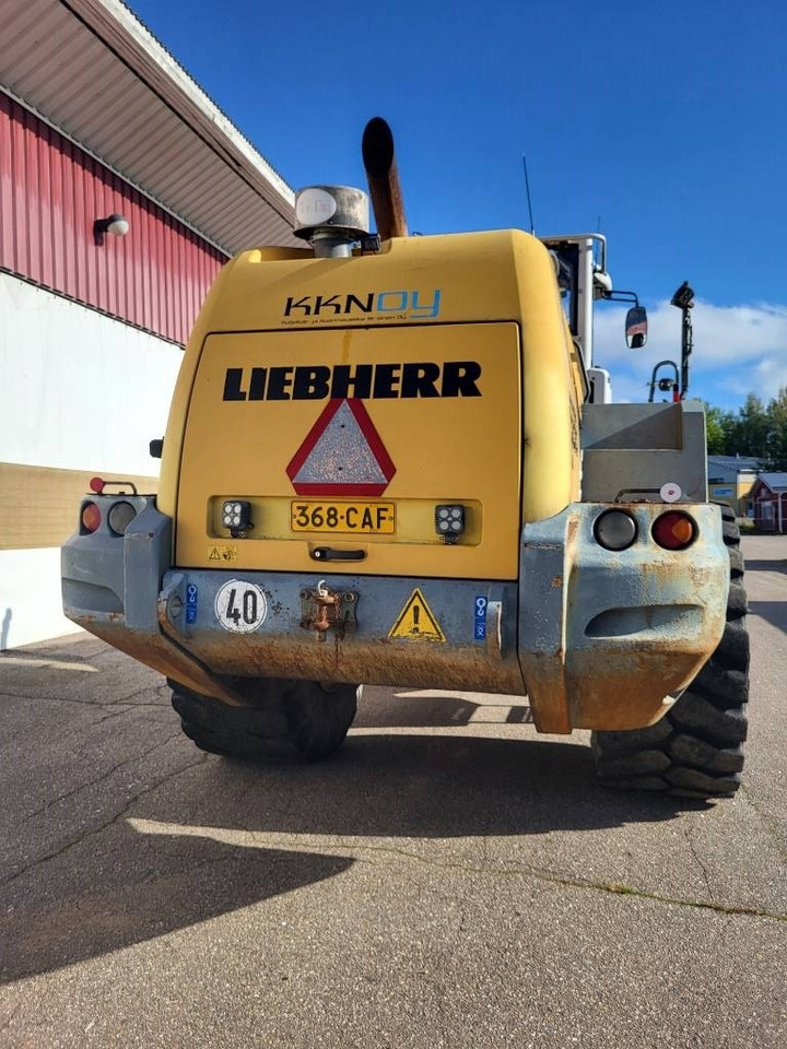 Liebherr L 586 2Plus2 - Gumikerekes homlokrakodó: 5 kép. Liebherr L 586 2Plus2 - Gumikerekes homlokrakodó: 5 kép.