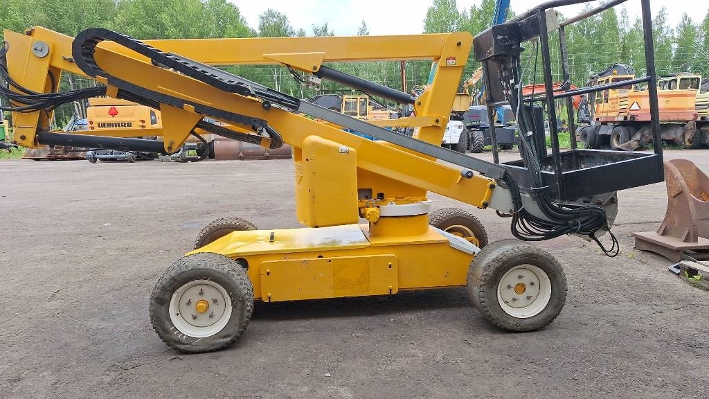 Niftylift HR 12 N E - Személyemelő: 1 kép. Niftylift HR 12 N E - Személyemelő: 1 kép.