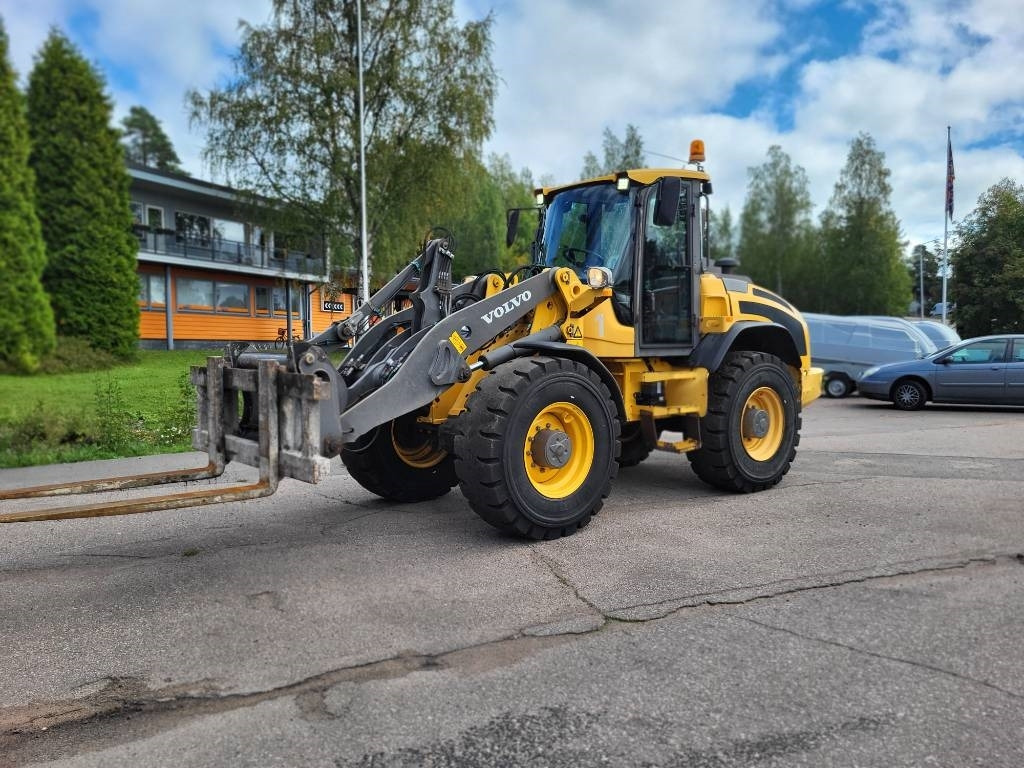 Volvo L 50 H - Gumikerekes homlokrakodó: 1 kép. Volvo L 50 H - Gumikerekes homlokrakodó: 1 kép.