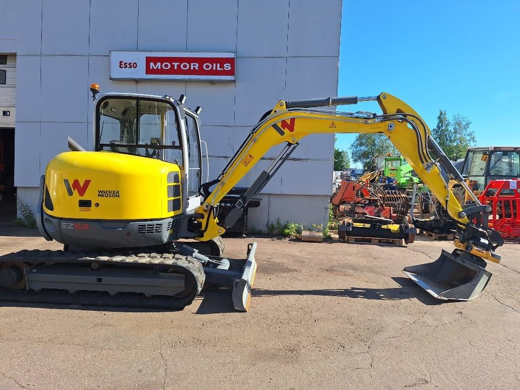 Wacker Neuson EZ 53 - Minikotró: 5 kép. Wacker Neuson EZ 53 - Minikotró: 5 kép.