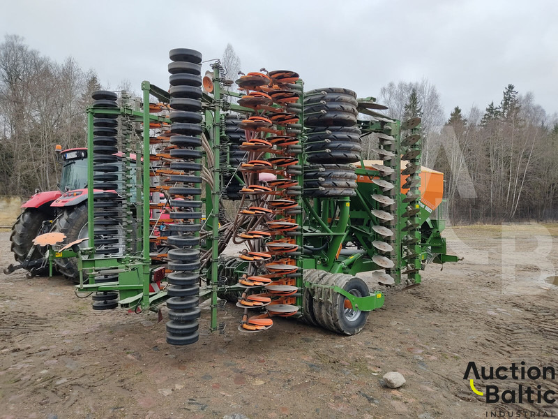 Amazone Cirrus 6002 - Kombinált vetőgép: 4 kép. Amazone Cirrus 6002 - Kombinált vetőgép: 4 kép.