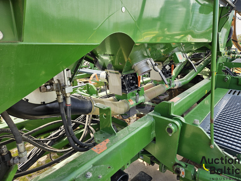 Kombinált vetőgép Amazone Cirrus 6003-2: 16 kép. Kombinált vetőgép Amazone Cirrus 6003-2: 16 kép.