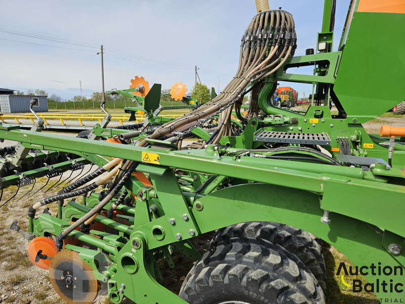 Kombinált vetőgép Amazone Cirrus 6003-2: 11 kép. Kombinált vetőgép Amazone Cirrus 6003-2: 11 kép.