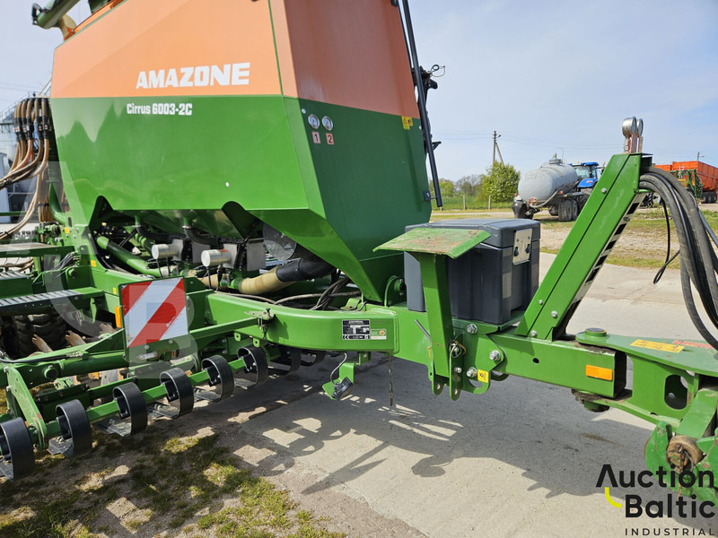 Kombinált vetőgép Amazone Cirrus 6003-2: 8 kép. Kombinált vetőgép Amazone Cirrus 6003-2: 8 kép.