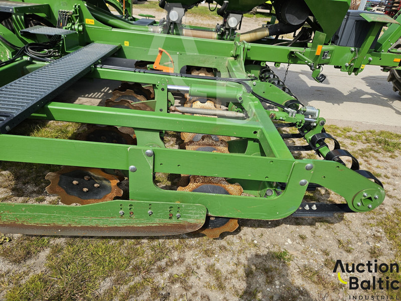 Kombinált vetőgép Amazone Cirrus 6003-2: 19 kép. Kombinált vetőgép Amazone Cirrus 6003-2: 19 kép.