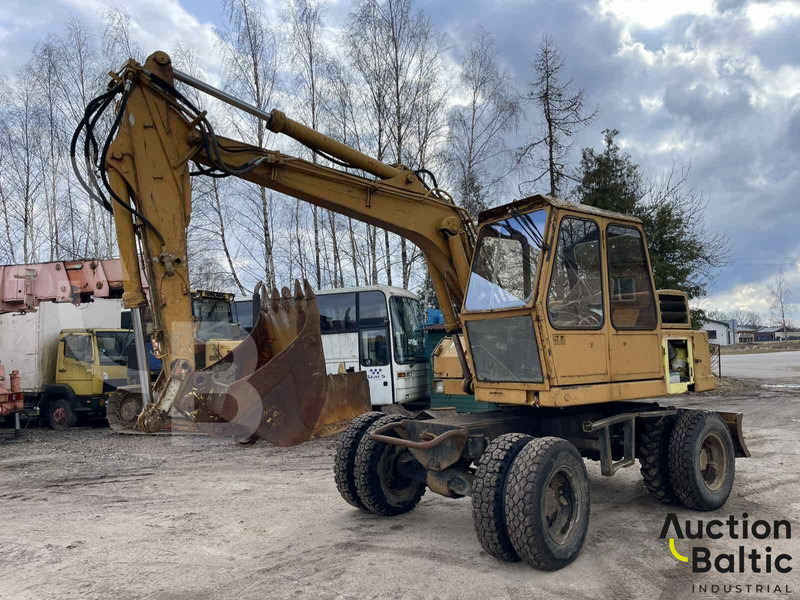Atlas 1204 - Gumikerekes kotró: 1 kép. Atlas 1204 - Gumikerekes kotró: 1 kép.