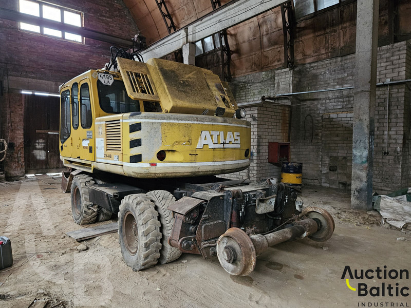 Atlas 1604 - Gumikerekes kotró: 3 kép. Atlas 1604 - Gumikerekes kotró: 3 kép.