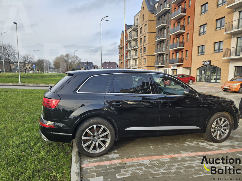 Audi Q7 - Autó: 4 kép. Audi Q7 - Autó: 4 kép.