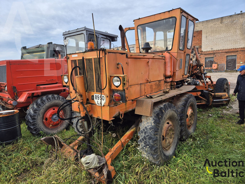 BGP-180 - Gréder: 4 kép. BGP-180 - Gréder: 4 kép.