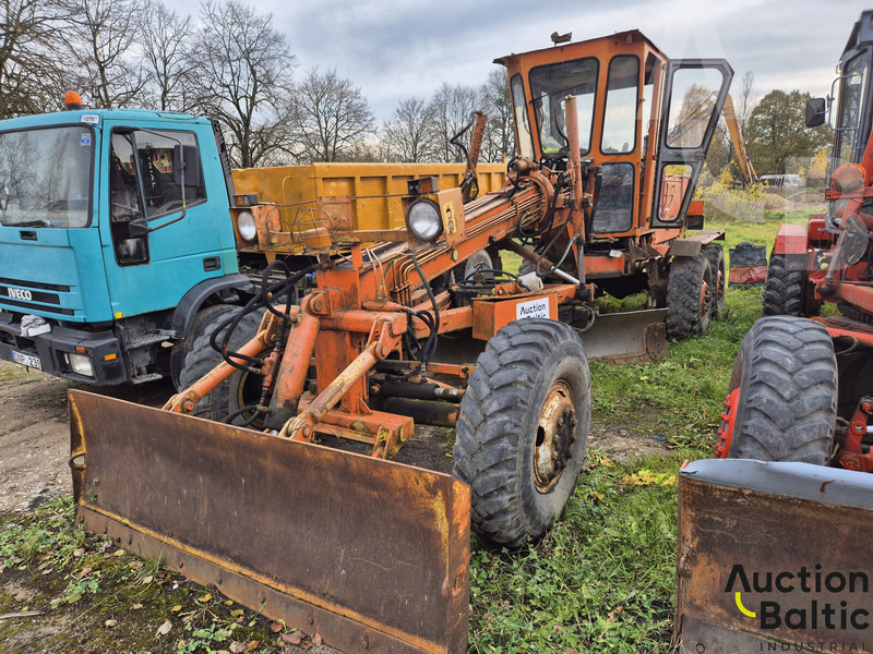 BGP-180 - Gréder: 2 kép. BGP-180 - Gréder: 2 kép.