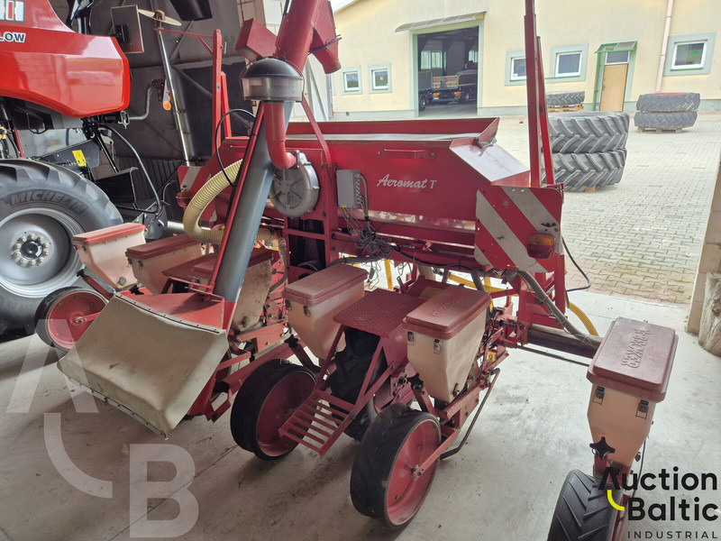 Becker Aeromat T 6 - Precíziós vetőgép: 5 kép. Becker Aeromat T 6 - Precíziós vetőgép: 5 kép.