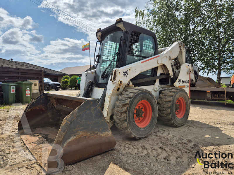 Bobcat S 650 - Mini homlokrakodó: 1 kép. Bobcat S 650 - Mini homlokrakodó: 1 kép.